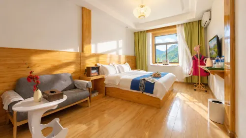 Xiqiao Yunchen Hotel (Daocheng Yading Scenic Area)