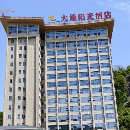 Earth Sunshine Hotel