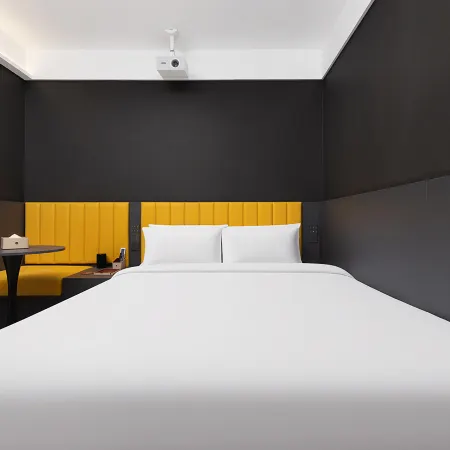 Shangkeyou Hotel (Luoning) Отели в г. Лонин