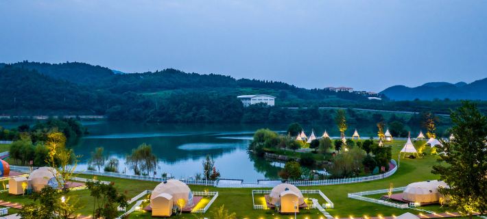 Xunqi Camping Hotel (Yidu Qingjiangwan Tourist Resort) Hotels in Yidu