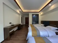 Shambhala Hotel (Daocheng Yading Shangri-La Town) - 2-Star