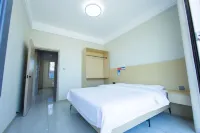 Orange Courtyard Homestay - Homestays
