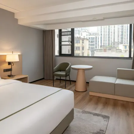 GreenTree Inn Express Hotel (Yingzhou Wanda Plaza)