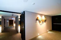 CHECK inn SELECT Chiayi RenAi - Wifi