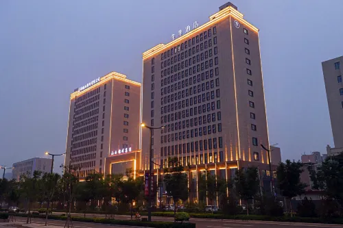 JI Hotel (Qingxu Wenyuan Road) - parking