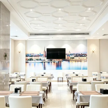 Vienna International Hotel (Xinxing new city square)