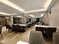 Yuelaiju Smart Hotel (Lushan Scenic Area Donglin Giant Buddha) - Pysäköinti