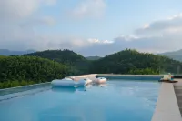 Narok Bay · Top of Tianchi Private Hot Spring Villa - Private Pool