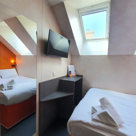TL Hotel Budapest (EasyHotel Budapest Oktogon)