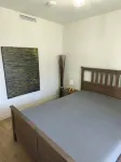 New condo! Great amenities, near Skytrain! - Alloggi