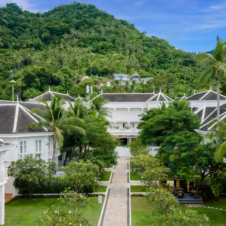 Outrigger Koh Samui Beach Resort Отели рядом с достопримечательностью «Тхонг-Такиан»