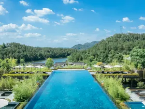 Banyan Tree Anji