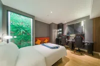 YUNIK E-sports Hotel (Jincheng People's Square Commercial Pedestrian Street)