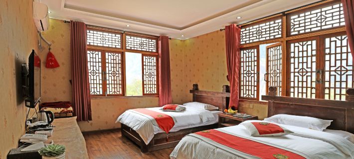 Danba Banshan Yunju Xiaogema B&B 단바 호텔