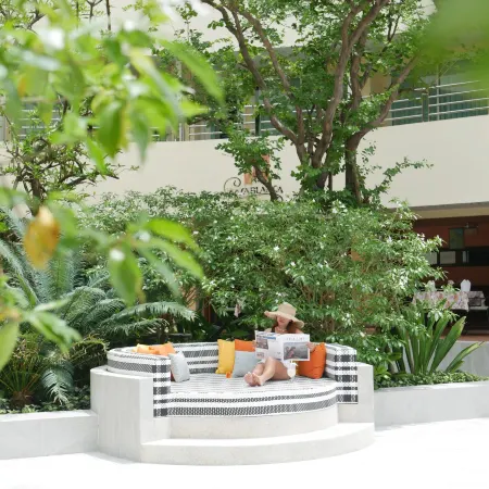The Royal Paradise Hotel & Spa