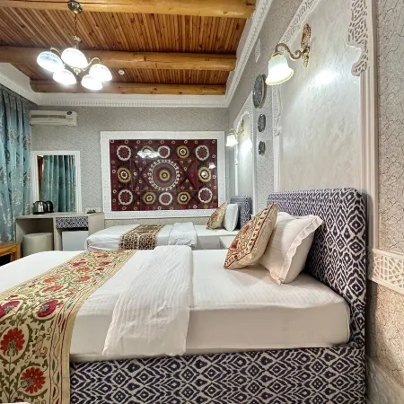 Grand Nodirbek Boutique Hotel Отели рядом с достопримечательностью «Памятник Ходже Насреддину»