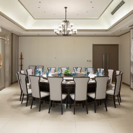 Chuyue Hejin Hotel