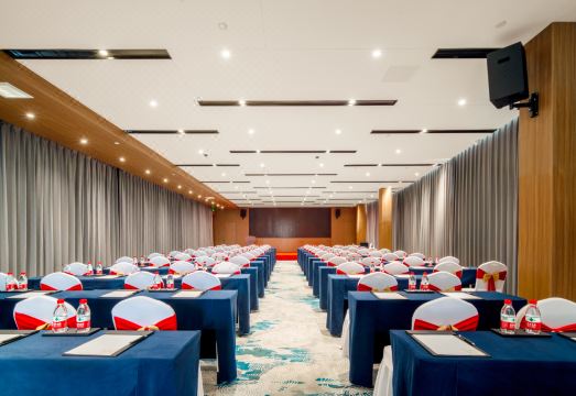 Wanhua International Hotel (Zhengzhou Fangte Tourism Resort) Hotel Overview