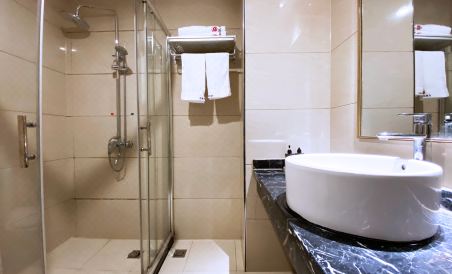 Huaihua Sunday Chain Hotel East of the city - Housity