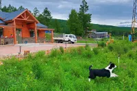 Mountain Chalet Retreat Hostel Отели в г. Городок Байлан