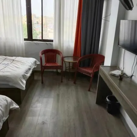 Fengyang Linjia Hotel