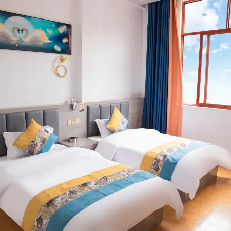 Batang Yueke Hotel