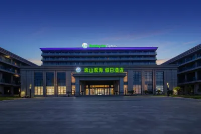 Holiday Inn Qingdao Zhushan Seaview Hotels near Lingxianshi Sceneic Area