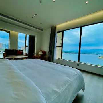 Xihai Banshe Homestay