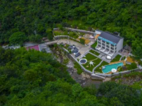 Sendao·ALSEN·Dokdo River Tracing Food B&B (Anji  Rafting  Canyon Branch) Hotels near Zhebei Grand Canyon