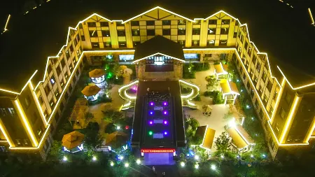 Changbai Mountain Tianmu Pengrui Hot Spring Hotel Отели рядом с достопримечательностью «Neyin Ancient City»