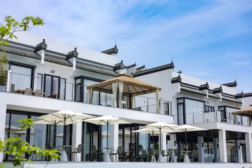 Benwo luxury boutique guesthouse Hotels in Longmen