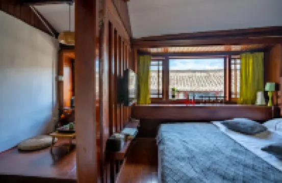 Chenyian Chinese Inn (The Old Town of Lijiang Shizishan)