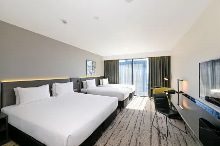 Courtyard by Marriott Brisbane South Bank Отели рядом с достопримечательностью «Queensland Parliament»