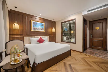 Golden Lotus Luxury Hotel Danang