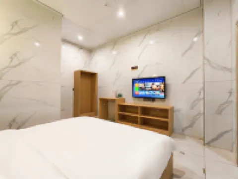 Mingya Hotel (Gaozhou Shigu Branch) - balcony