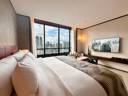SILQ Hotel & Residence