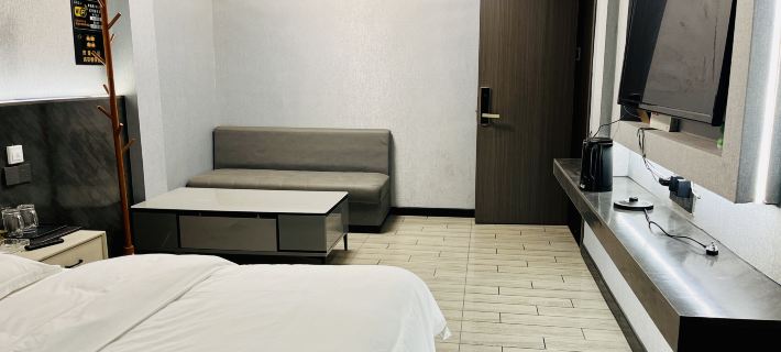 Hongxiang Business Hotel Hotels in Wanyuan
