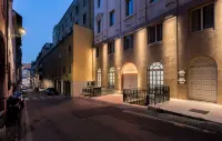 Room Mate Collection Filippo, Rome-Fontana di Trevi Hotels in 