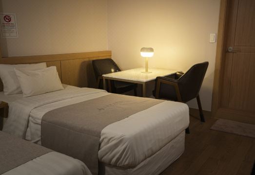 렉스 호텔 위치