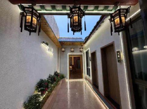 Hanyiting Courtyard (Chaozhou Ancient City Paifang Street) Hotels near Xima Road