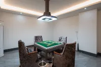 Linhai Jingjiangli City Light Stay (Yintaicheng Yaoda Department Store)