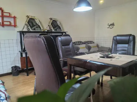 Sanyuan Xiaocheng Homestay Отели рядом с достопримечательностью «Sanyuan City God Temple»