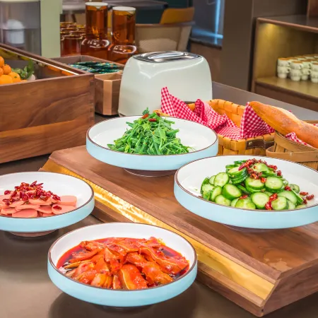 Orange Hotel (Xi'an Xianyang International Airport yishu )