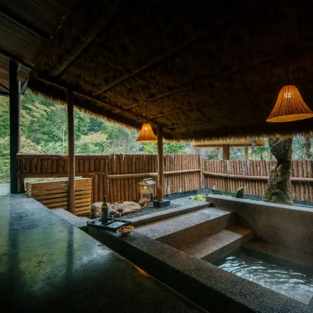 Huashuiwan Xiyuxi Hot Spring Homestay