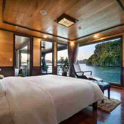 V'Spirit Cruises Rooms