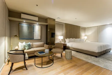 Brittany Hotel Villar City