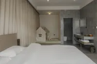 misty rain Inn
