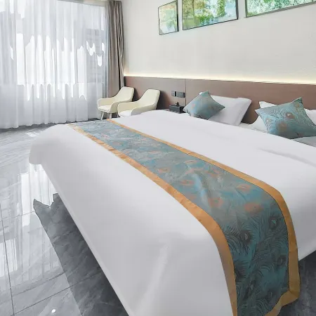 Qujing Longqige Hotel