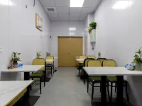 Muzi Xuanxuan Hotel (Wuxi Huaqing Bridge Subway Station People's Hospital) Hotels near Yangming Station