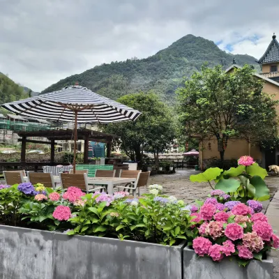 Liangyu Guesthouse (Tonglu Shishe Village) Hotels near Shishe Village